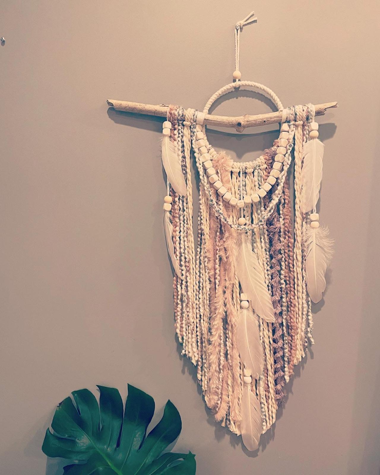 Heartstring - heart-shaped dreamcatcher with dried flowers